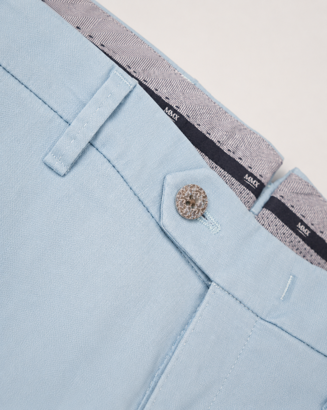 Pantalón chino celeste Mmx