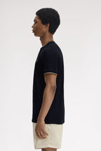 Camiseta negra doble linea Fred Perry
