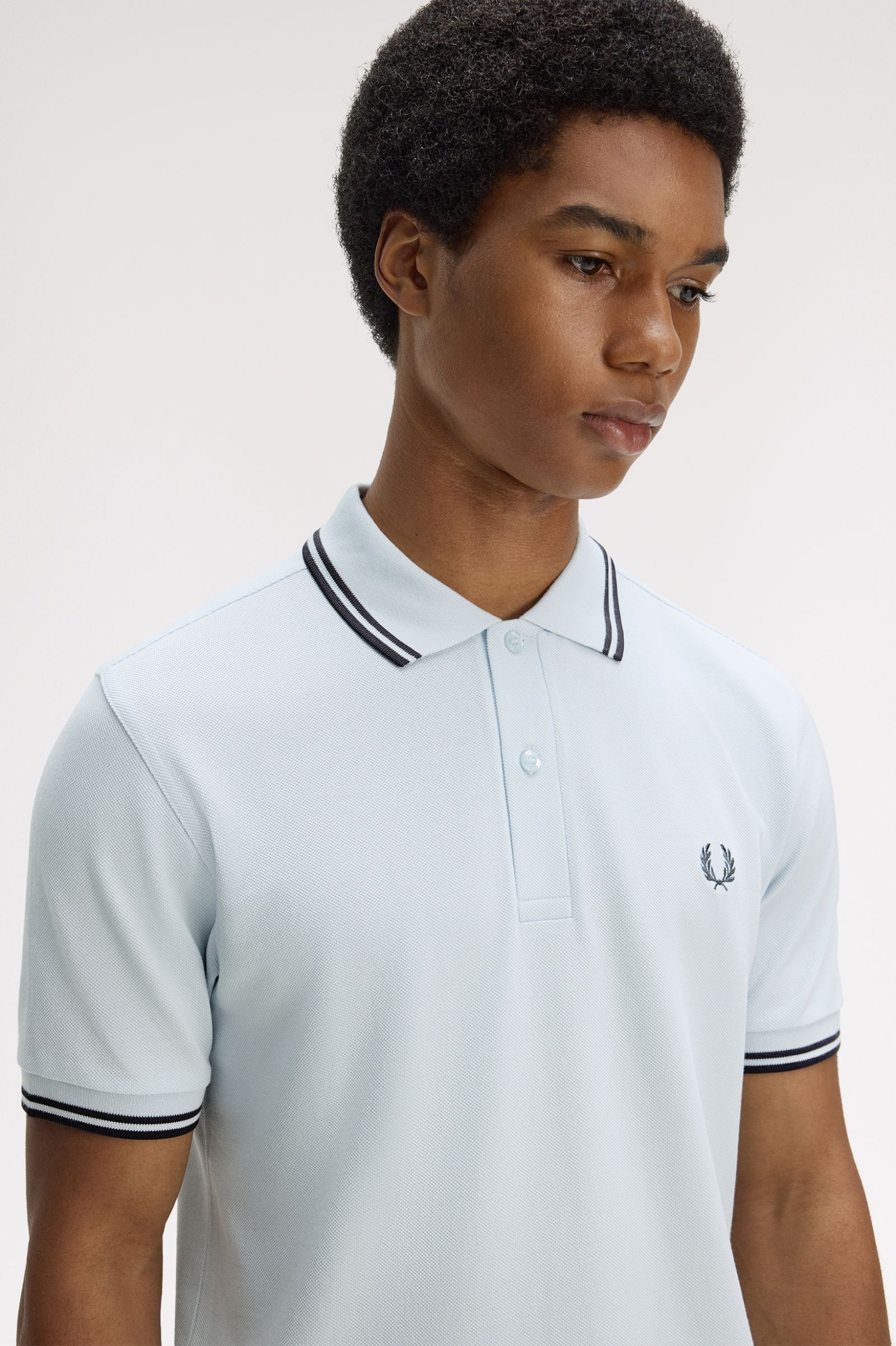 Polo de algodón doble banda azul claro Fred Perry