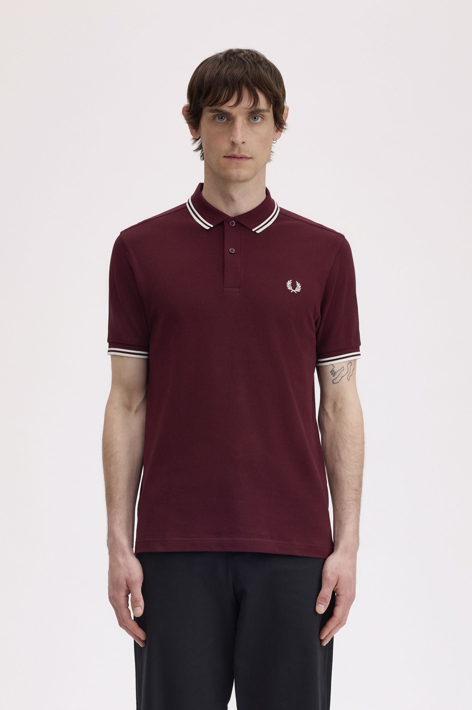 Polo de algodón doble banda granate Fred Perry