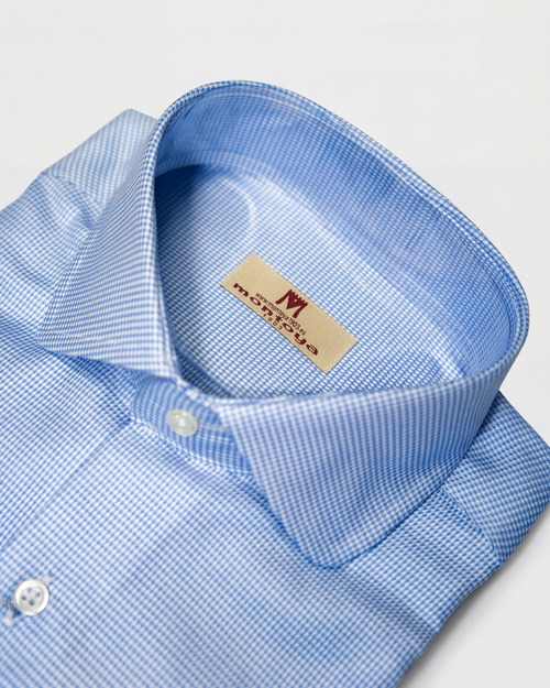 detalle cuello camisa cuadros azul claro algodón con etiqueta interior