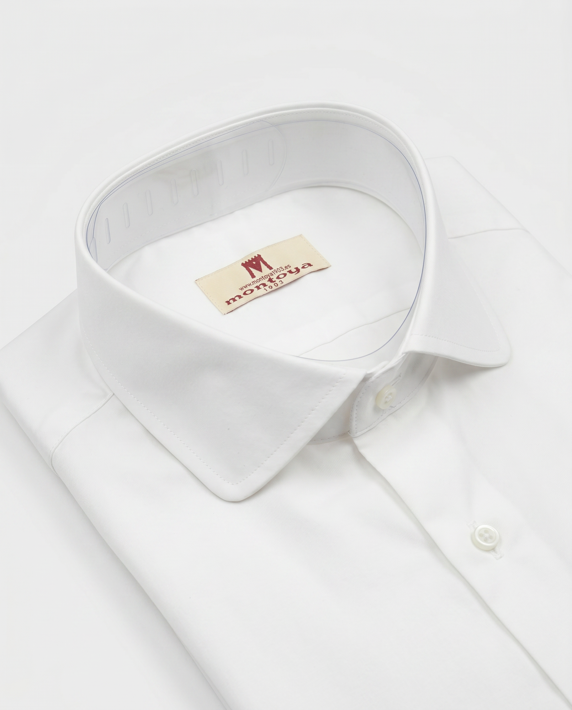 Camisa de algodón blanca lisa botón perlado