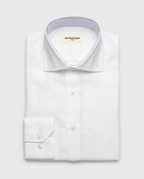 Camisa de algodón blanca lisa