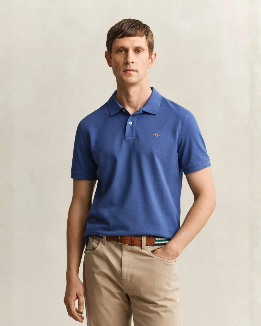 polo azul gant hombre detalle frontal algodón cuello botones acabado elegante